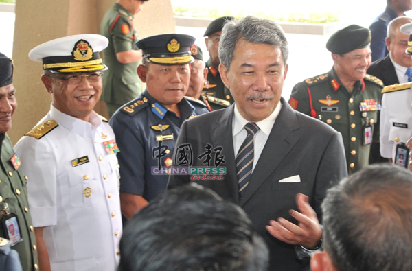 Ministers,punch,work