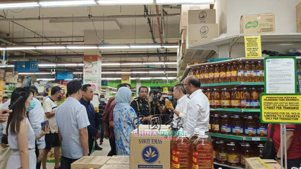 Ministers,punch,work