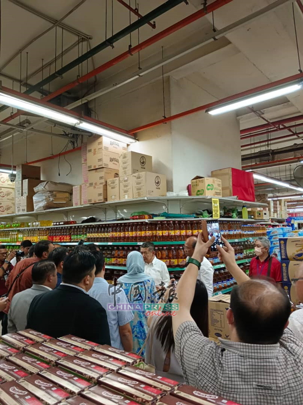 Ministers,punch,work