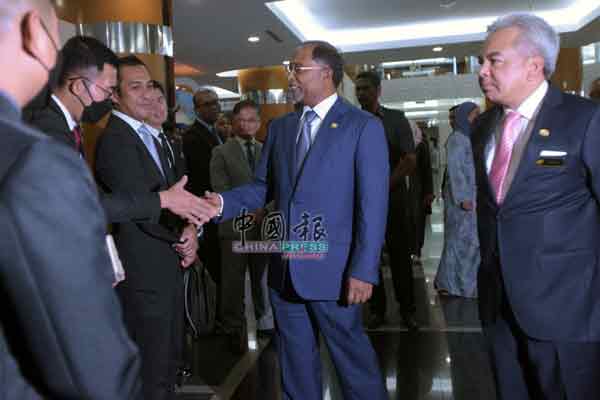 Ministers,punch,work