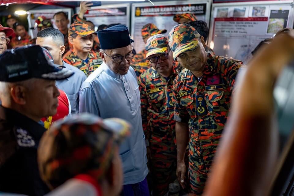 ◤峇冬加里露营地土崩◢政府将发罹难者家属1万抚恤金 首相：幸存者获1000援助金