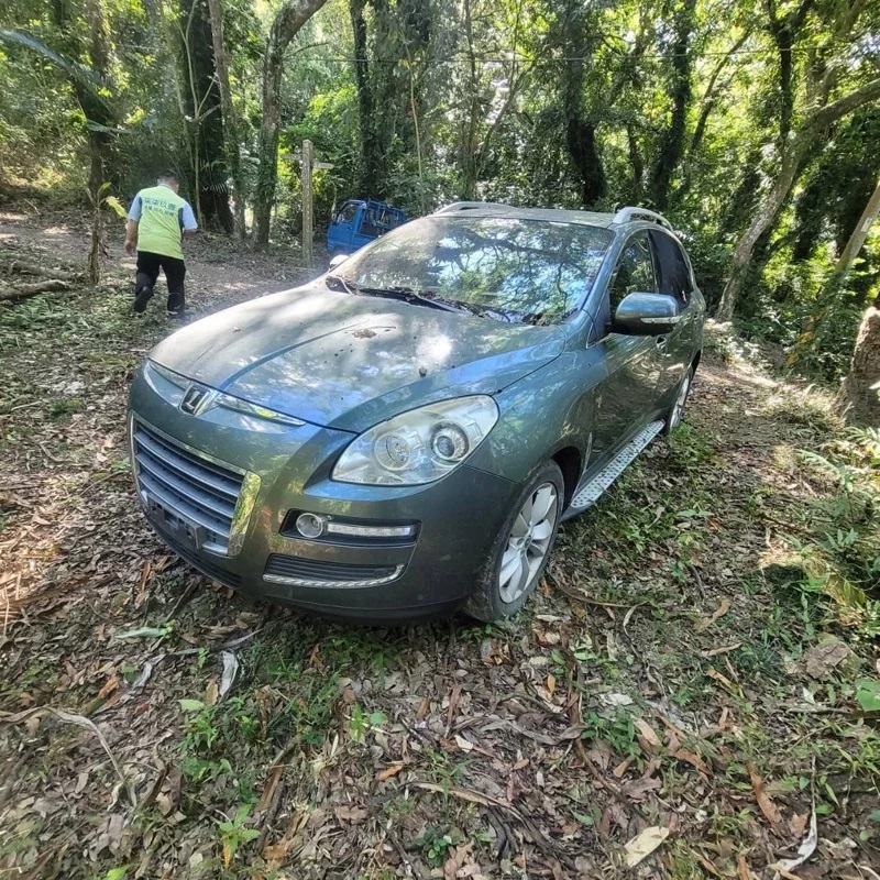 中埔警分局警方在台南市东山仙公庙孚佑宫登山口附近树林，找到一辆停放约1年1个月疑似死者轿车。