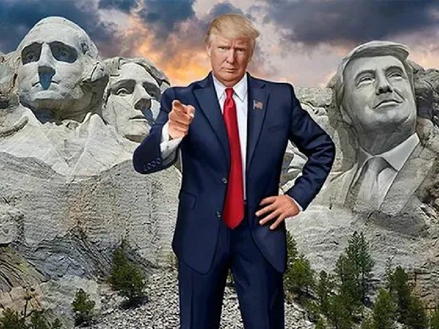 以刻有4位美国历史著名总统头像的拉什莫尔山为背景的特朗普卡牌。
