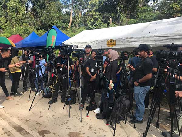 family 峇冬加里 露营地 土崩 Batang Kali