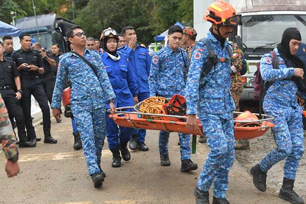 family 峇冬加里 露营地 土崩 Batang Kali