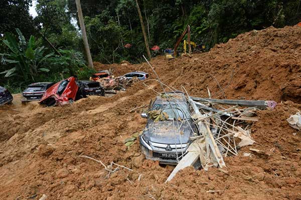 family 峇冬加里 露营地 土崩 Batang Kali