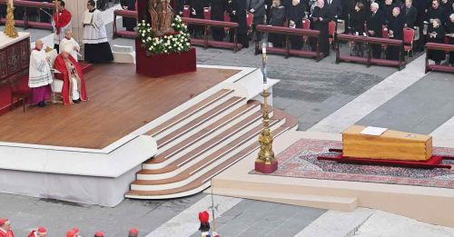 前教宗本笃十六世葬礼  出席者或多达10万