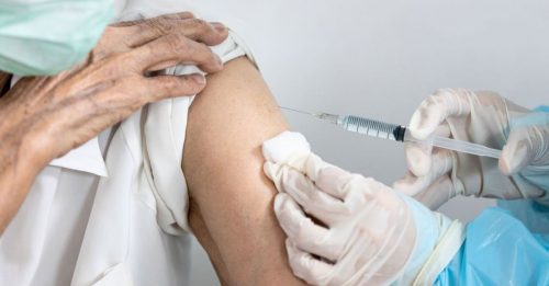 ◤全球大流行◢ 65岁以上打辉瑞二价疫苗 美卫生局：脑缺血风险高