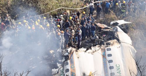 ◤尼泊尔客机坠毁◢ 搜寻4名失踪者 客机两个黑箱寻获