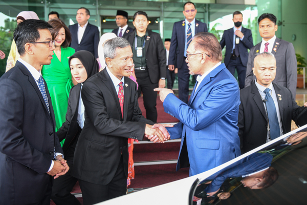 Anwar,Official visit,Singapore