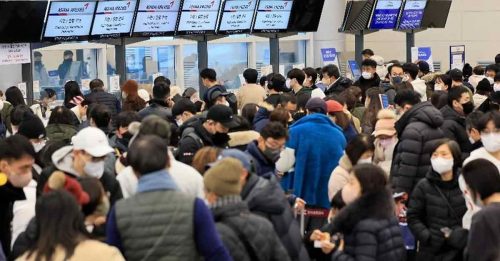 日本最强寒流 数百航班停飞 丰田日产停产