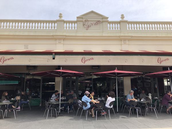 位于卡布奇诺带的Gino ’s咖啡厅，是被公认为咖啡最好喝的一家。