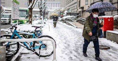日本立春未见暖 东京拉响大雪警报