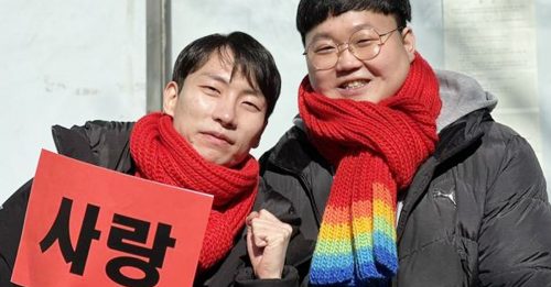 韩国法院首承认 “同性夫夫”法律地位