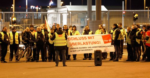 德国工会罢工 300多架航班停飞