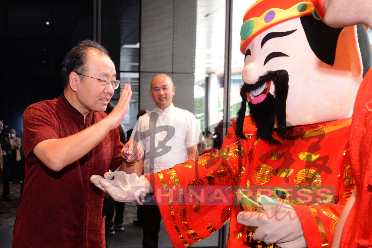 鼓励中资企业对马投资 欧阳玉靖：助力经济发展