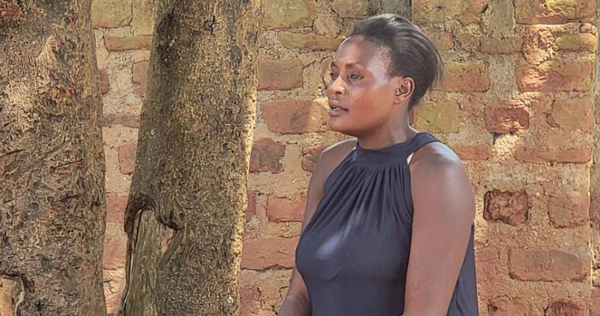 乌干达女子格洛丽雅，连生了5对双胞胎。