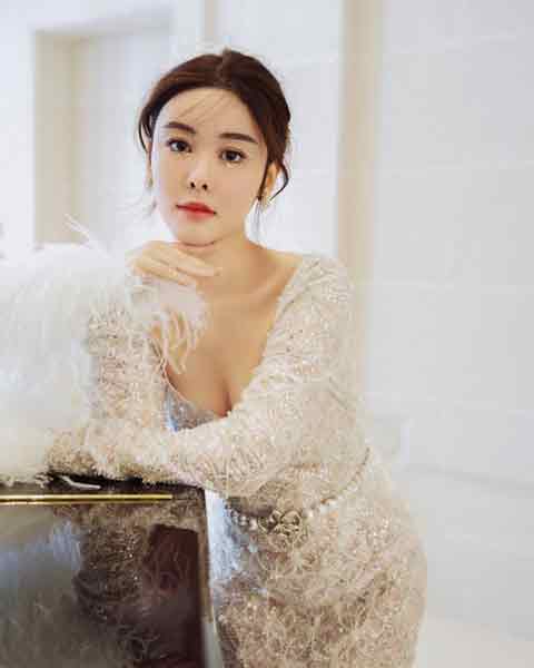 蔡天凤于2月19日在面子书上传最新服装照，岂知也是她最后一系列照片。