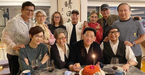 《欢乐今宵》昔日小花再聚   夏雨罕见合体太太