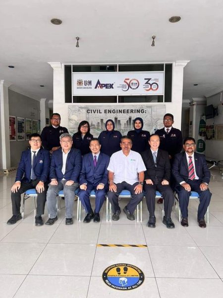 王博士也被马来西亚理科大学土木工程院委任为最年轻的土木工程系顾问 （Industry_Community Advisory Panel）（从2022 至2024年）