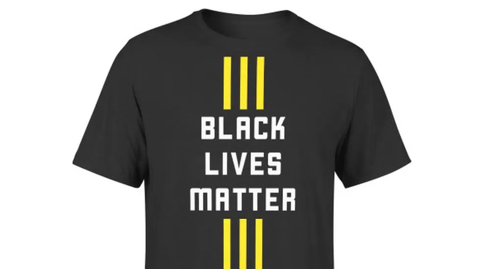 “黑人的命也是命”全球网络基金会的黄色三条纹衣服。