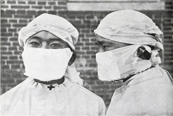 伍连德发明了以棉布和纱布做成的口罩，防止鼠疫传播。