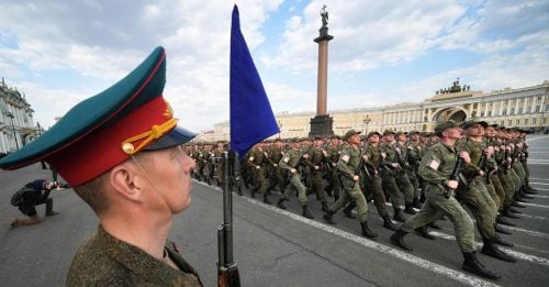 ◤俄乌开战◢ 莫斯科郊区发现乌军无人机 俄地方停办胜利日游行