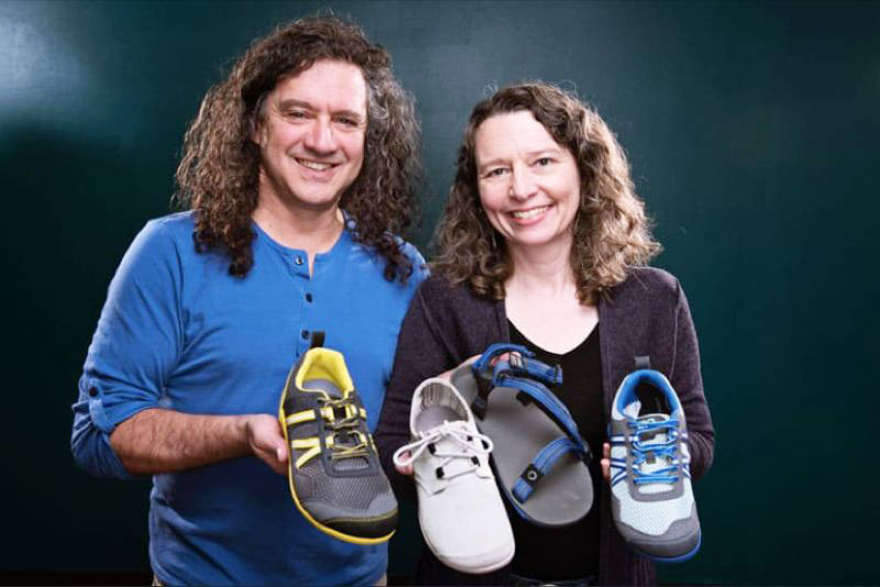 史蒂夫恩（左起）和丽娜在创办Xero Shoes期间遇到了许多挑战。
