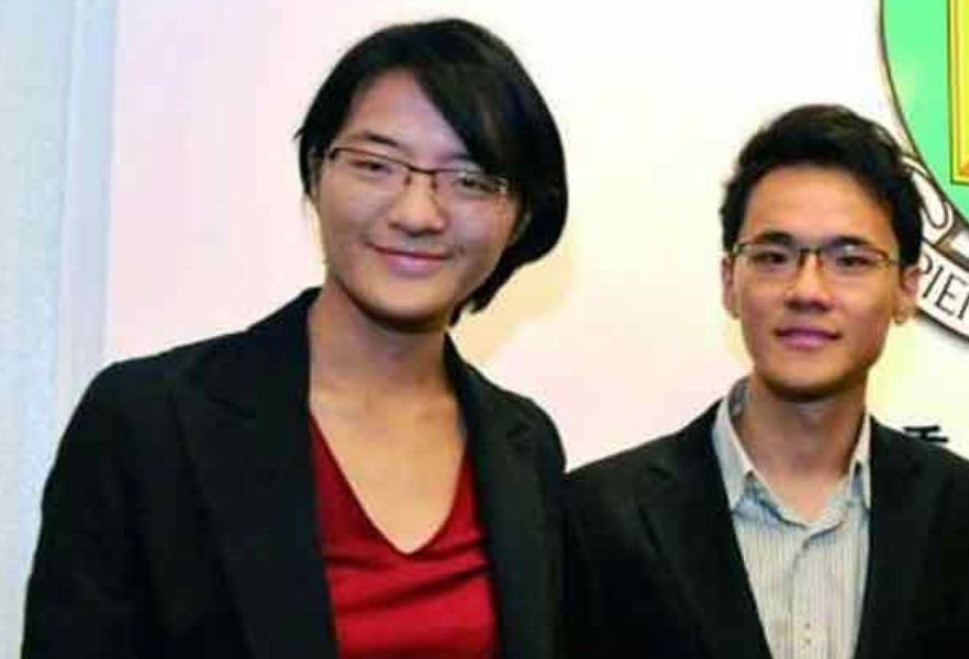 林道升（右）与妻子陈绍彤。
