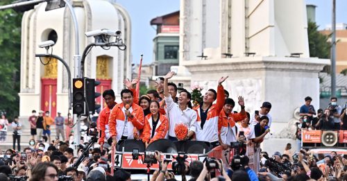 ◤泰国大选◢泰前进党扫街谢票 将组阁为国带新希望