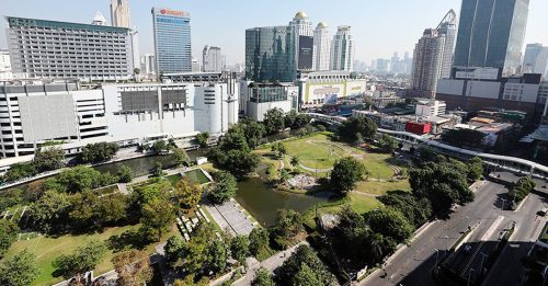 曼谷Central World旁大公园 5月20日试行开放