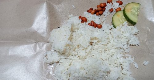 椰浆饭仅有花生 黄瓜 竟售价RM2.50