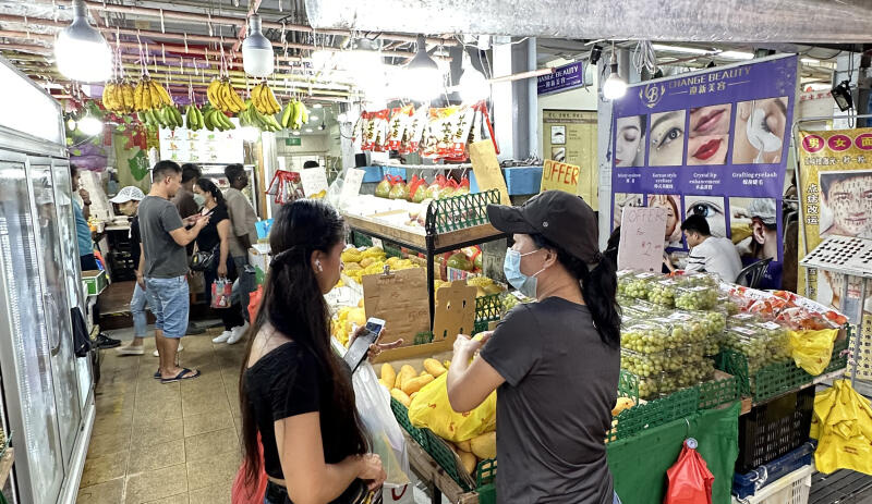 受访果商说，大马木瓜严重缺货，进口价和售价都增长至少一倍。