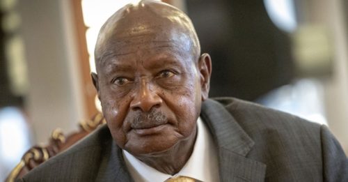 乌干达总统 批准反同性恋法