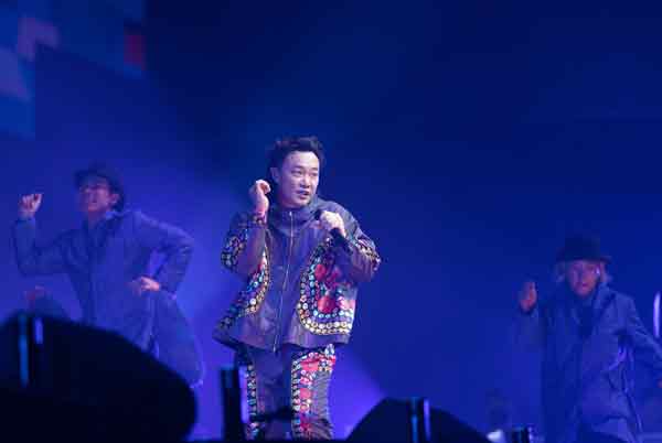 陈奕迅上周一在大马一连3演唱会，最高票价998令吉VIP票被炒高至2万3000令吉。