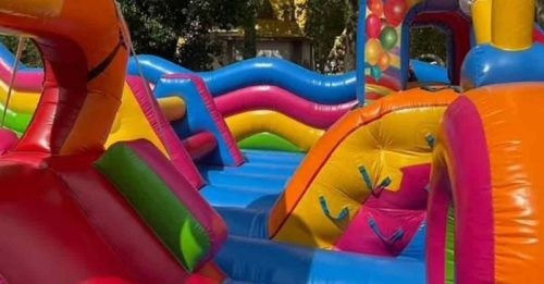 女童遭拉绳缠住窒息亡 充气城堡工作人员只顾滑手机【内附音频】