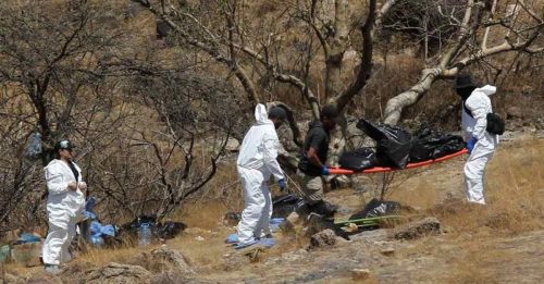 警在峡谷寻失踪者 竟发现45袋遭肢解遗骸