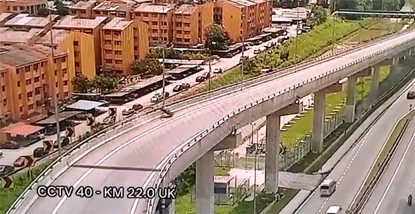 摩哆逆行撞摩哆 骑士抛飞 坠下高架桥惨死【内附音频】