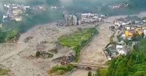 汶川山洪暴发引发泥石流 4人遇难 包括一对夫妻