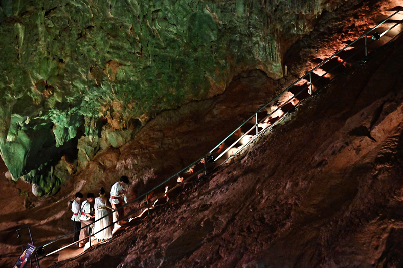 清莱“睡美人洞”重新开放 每天允400游客参观