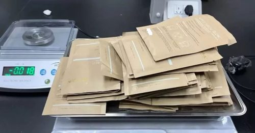 海关查获57袋面膜冰毒 包装印“Made In Taiwan”