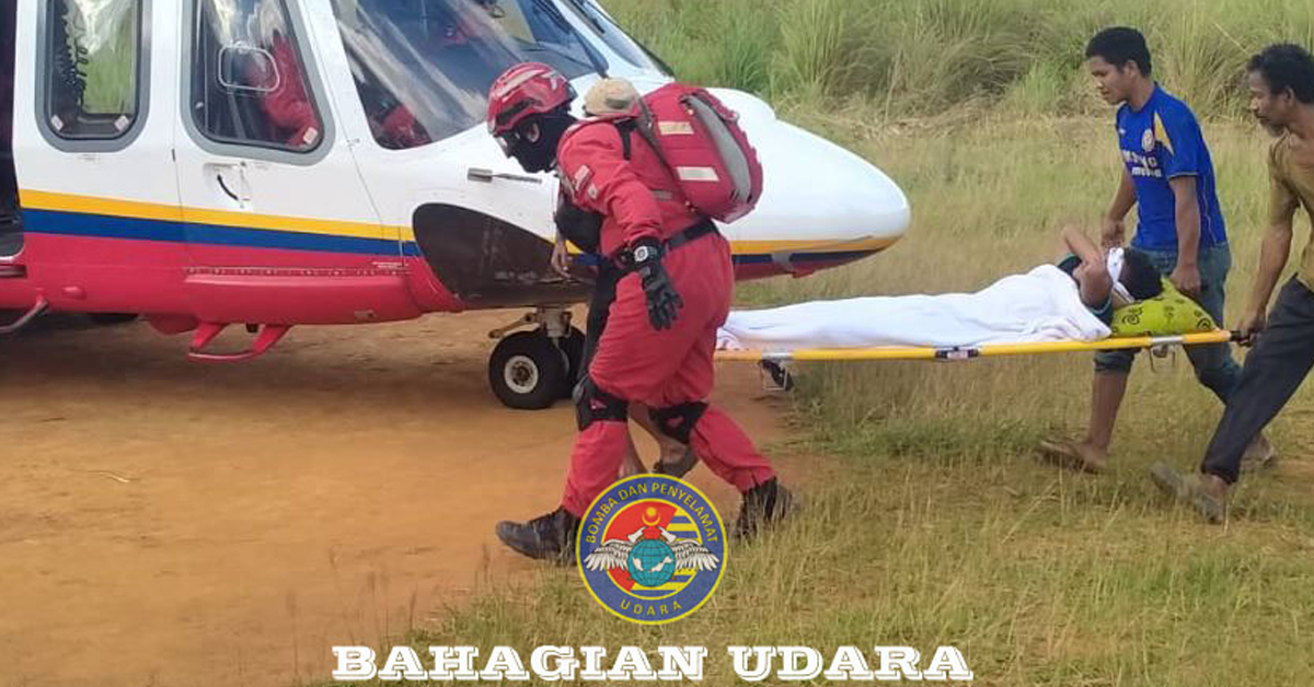 伤者被迫送院治疗。