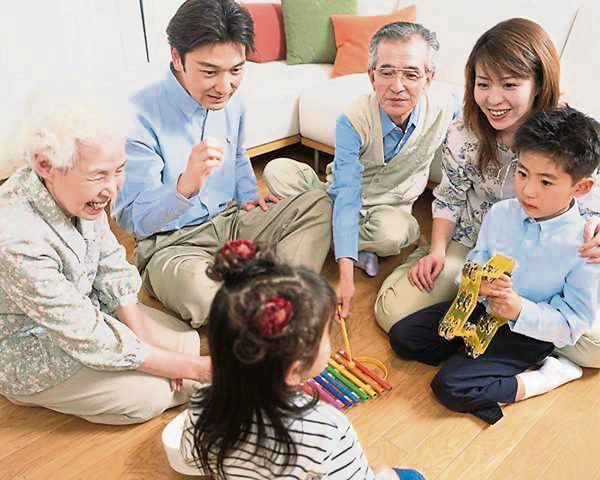 家人的陪伴和支持对中风患者的康复至关重要。