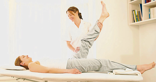 无论是职业治疗还是物理治疗，都会避免只依赖健康的手部或脚部，而是注重训练受影响的一侧，以重新建立与大脑的连接。