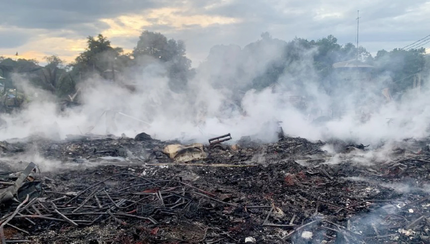 2栋60年历史建筑物失火 31店铺变废墟