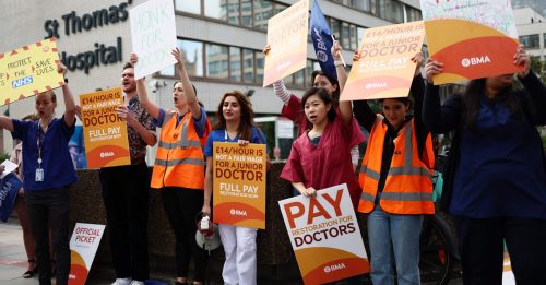 不满加薪幅度追不上通胀 英初级医生新一轮罢工