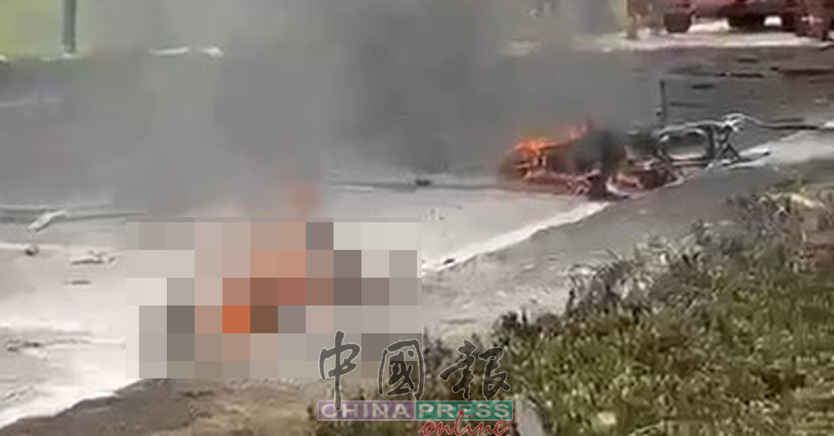 ◤小型飞机坠落10死 Part 5◢ 飞机师被烧成焦尸 现场遍地残骸