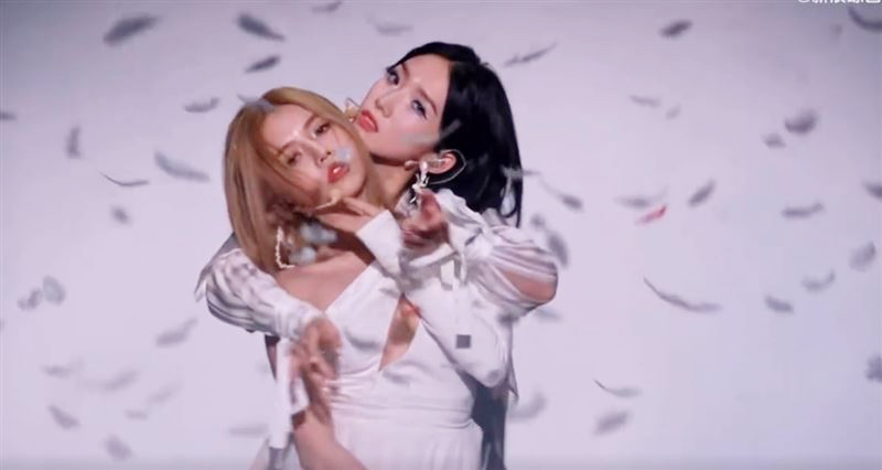 女星4公尺高空坠落 Ella目击惊吓尖叫