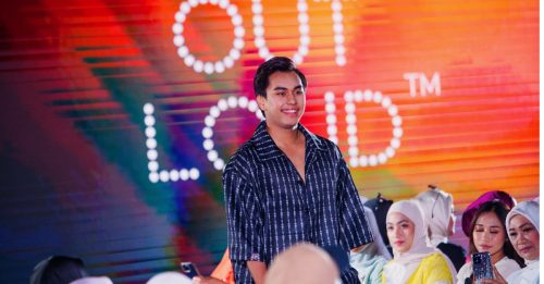 ◤风尚◢露齿笑 走猫步更自信