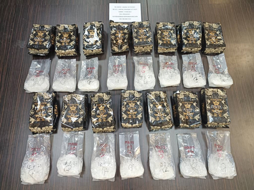 警方起获15包重16公斤的冰毒，价值高达52万令吉。